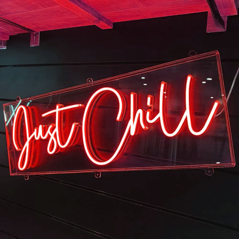 Enseigne lumineuse LED dans un coffret Plexiglas