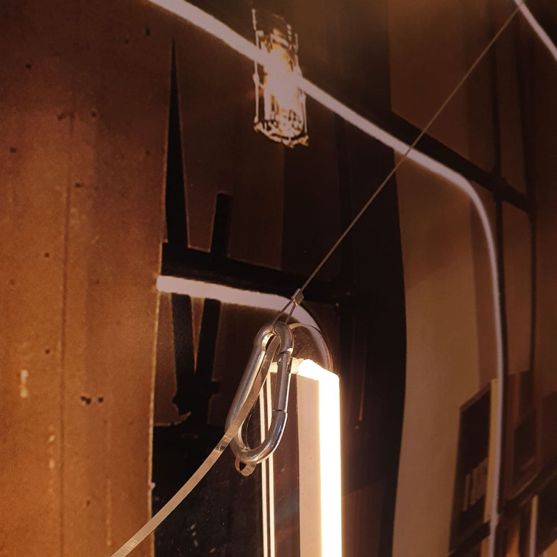 Câble acier avec mousqueton pour suspension de l'enseigne néon personnalisée